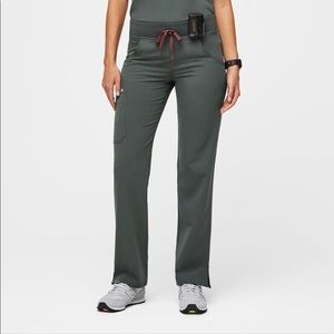 NWT Figs Scrub Kade Bottoms in Bonsai Size Small Petite